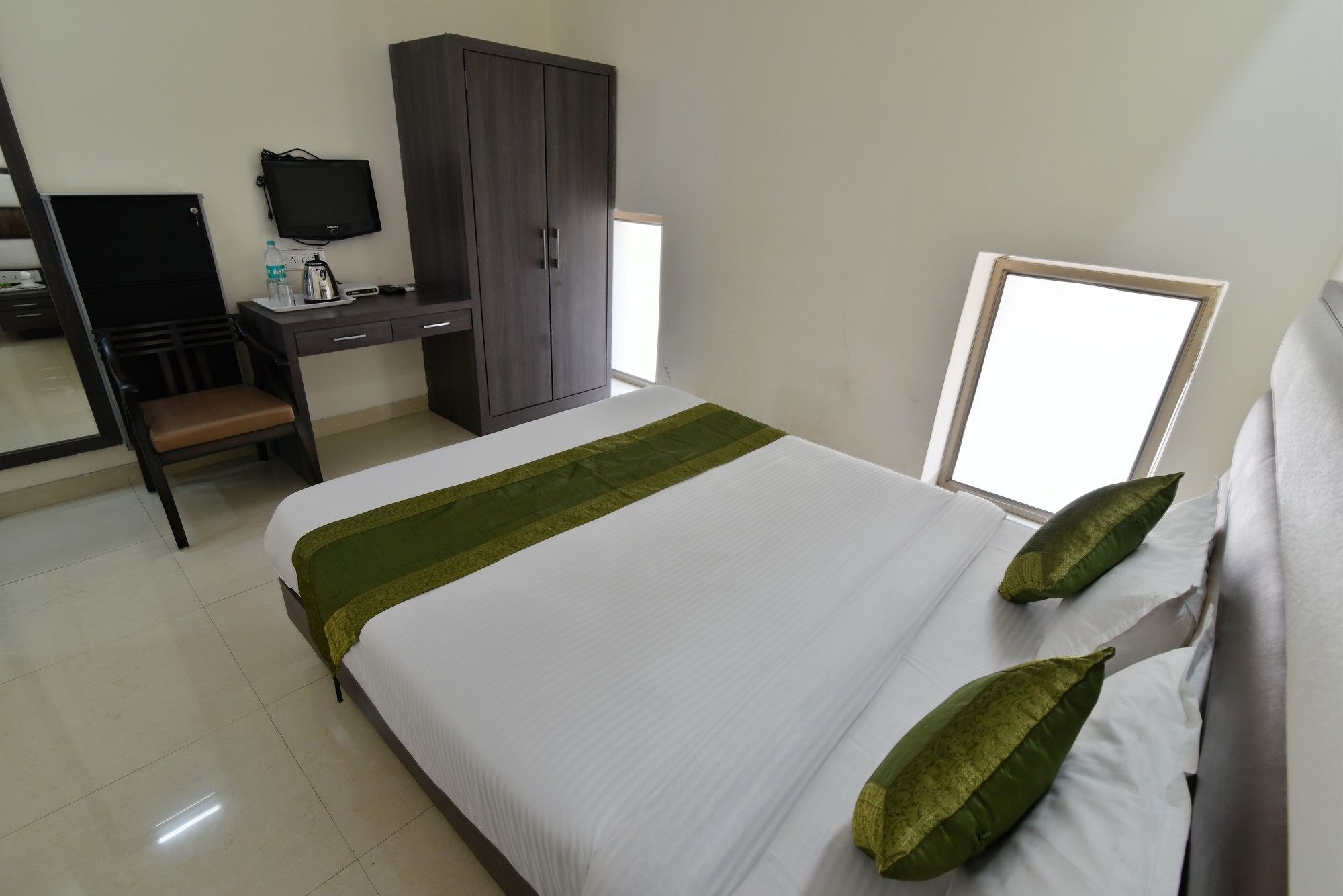 Hotel Anand Niketan By Bonjour - On The Ganges à Haridwār Extérieur photo
